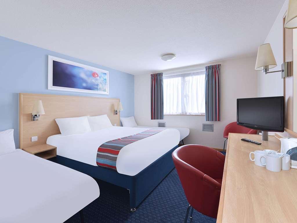 Travelodge Northampton Upton Way Bilik gambar